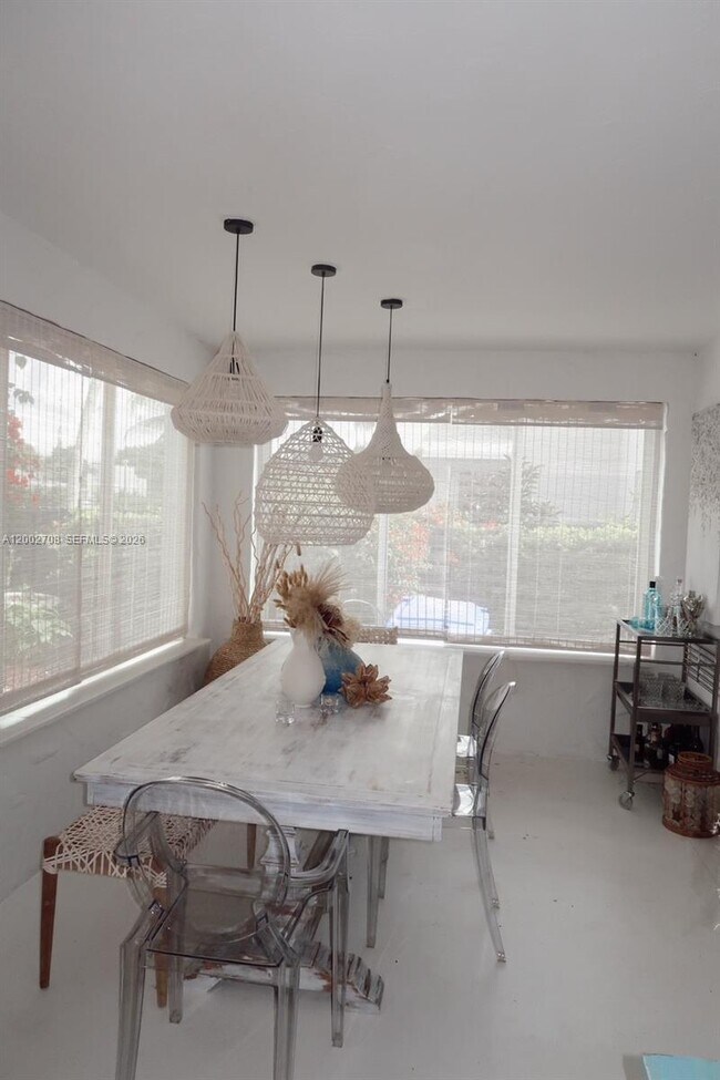 Building Photo - 2272 SW 11th Terrace