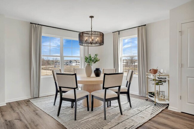 Building Photo - 370 Bridgeview Ct