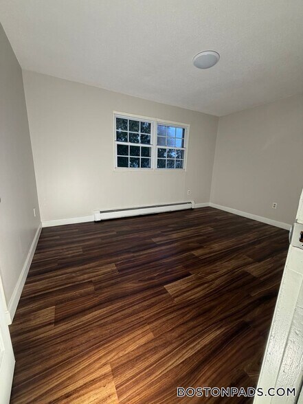 Building Photo - 345 Hildreth St