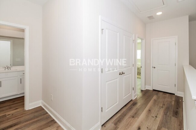 Building Photo - 1072 Wildflower Dr