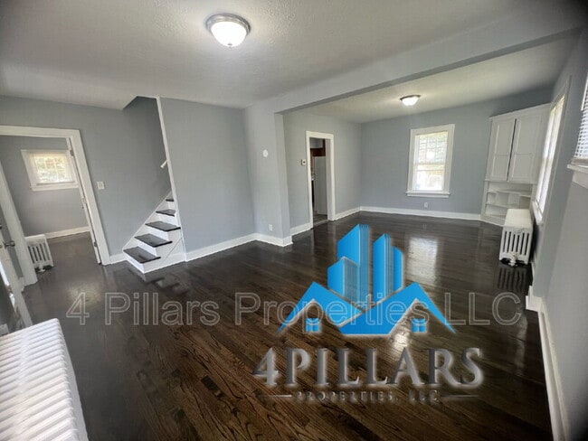 Building Photo - 106 Belden St