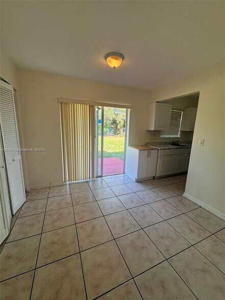 Primary Photo - 3270 NW 208th St