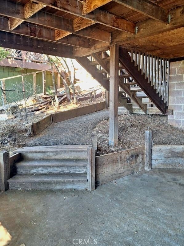 Building Photo - 11664 Lakeview Dr