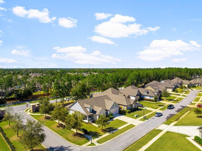 Building Photo - 526 Meadow Lake Dr