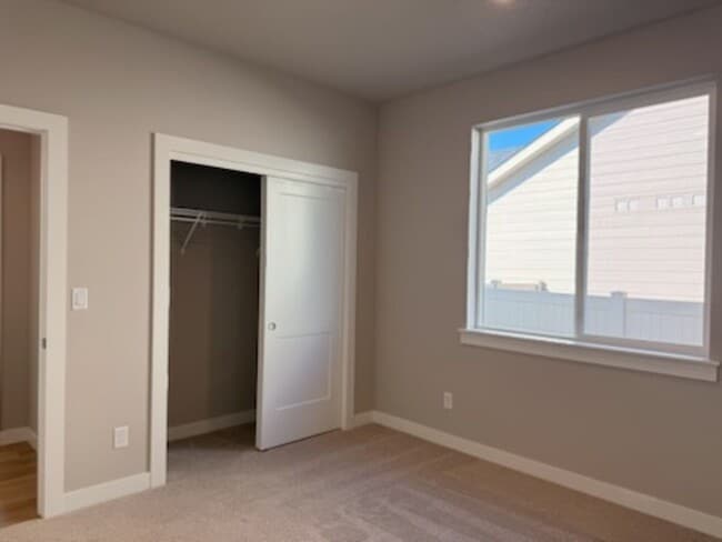 Building Photo - Beautiful Home new construction