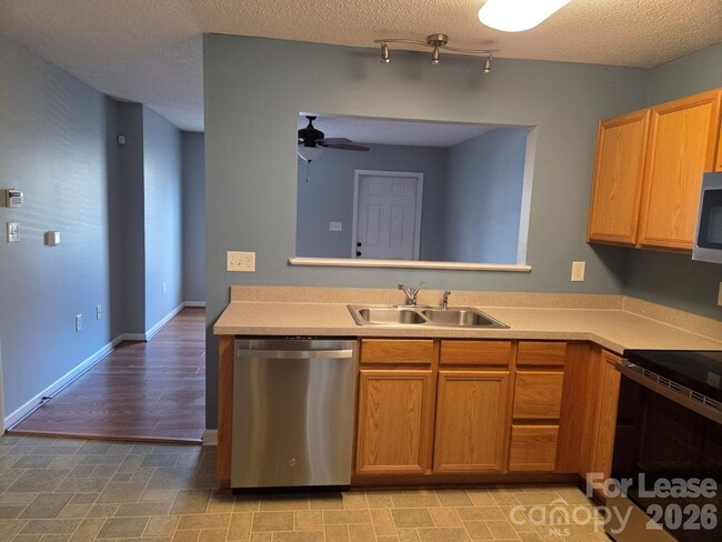 Building Photo - 118 Steam Engine Dr