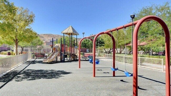 Building Photo - 9291 Hollander Ave