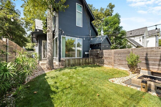 Building Photo - 510 Sacramento Dr