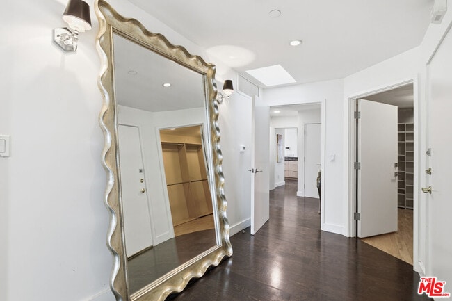 Building Photo - 121 Canon Dr