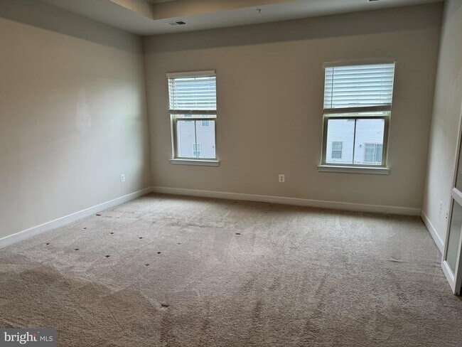 Building Photo - 10323 Quillback St