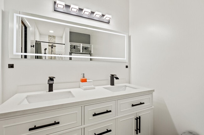 Building Photo - 12726 Peconic Ct