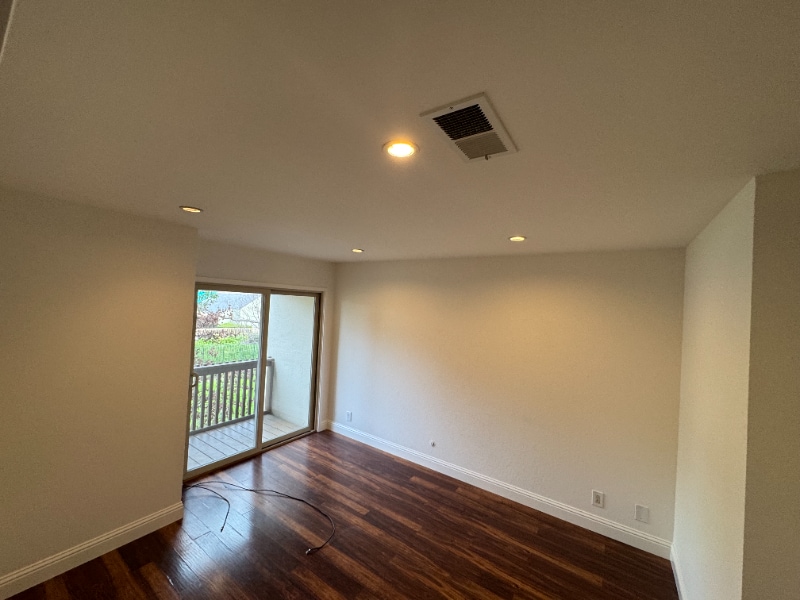 Building Photo - 3031 Flora Vista