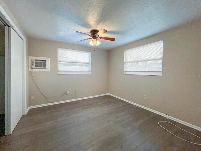 Building Photo - 5331 Olive Ave