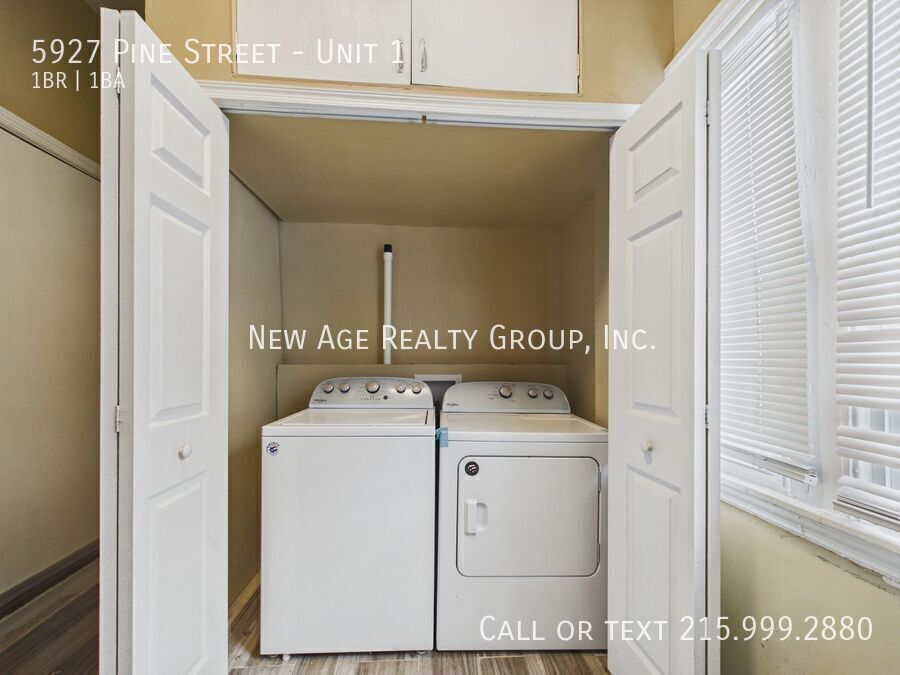 Building Photo - 5927 Pine St