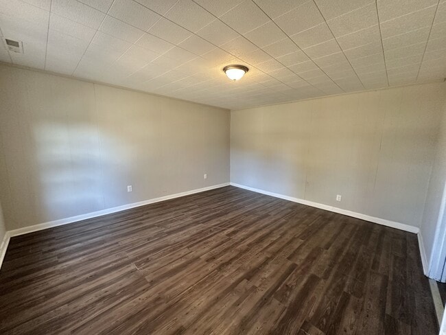 Building Photo - 1420 3rd Ave N