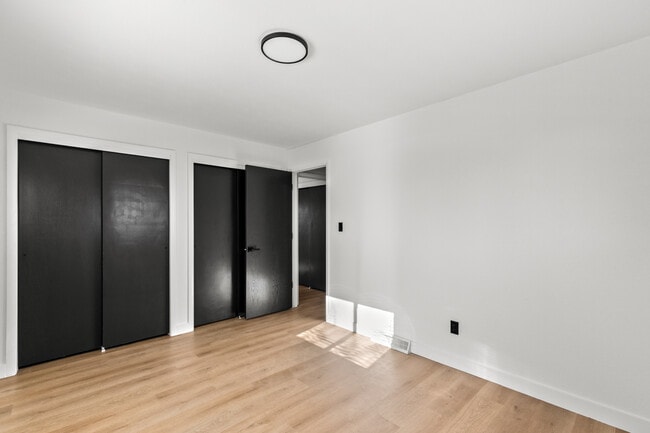 Building Photo - 36839 Gaylin Ave