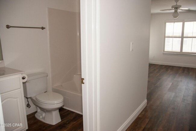 Building Photo - 7009 N Lagoon Dr