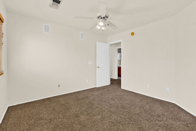 Building Photo - Beautiful 5-Bedroom Home with Private Pool...