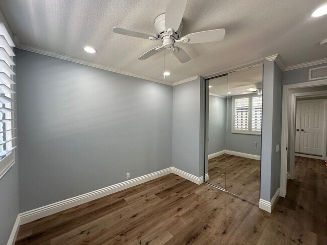 Building Photo - Stunning 4+2 Pool Home Home In Westlake Hi...