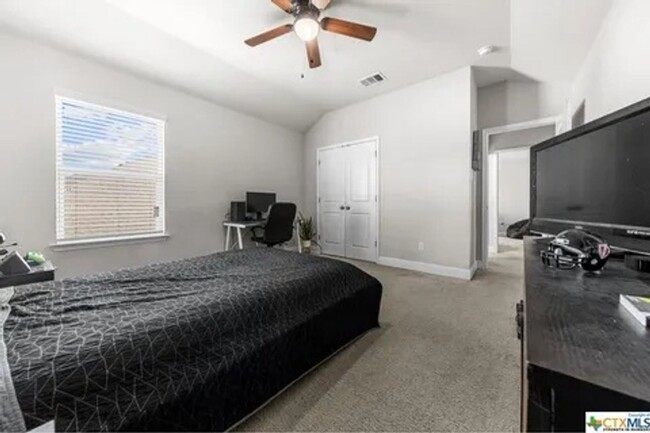 Building Photo - Spacious 4BR House in Harker Heights