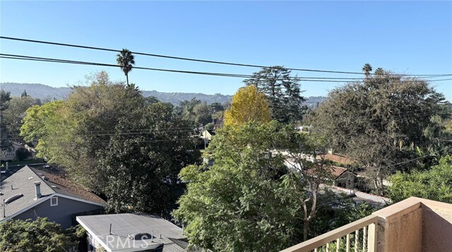 Building Photo - 11218 Camarillo St