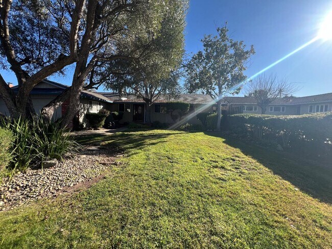 Building Photo - 6484 Camelia Dr