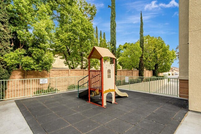 Building Photo - 3128 Loma Verde Dr