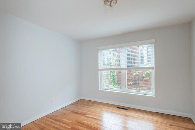 Building Photo - 3936 Delancey St