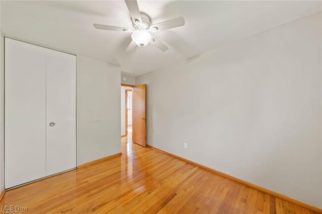 Building Photo - 558 Walnut St
