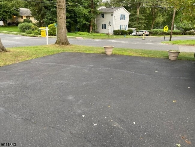 Building Photo - 105 Union Ave