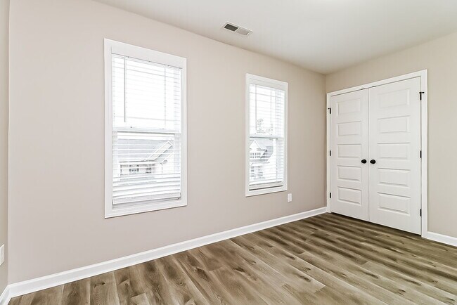 Building Photo - 174 Carissa Dr