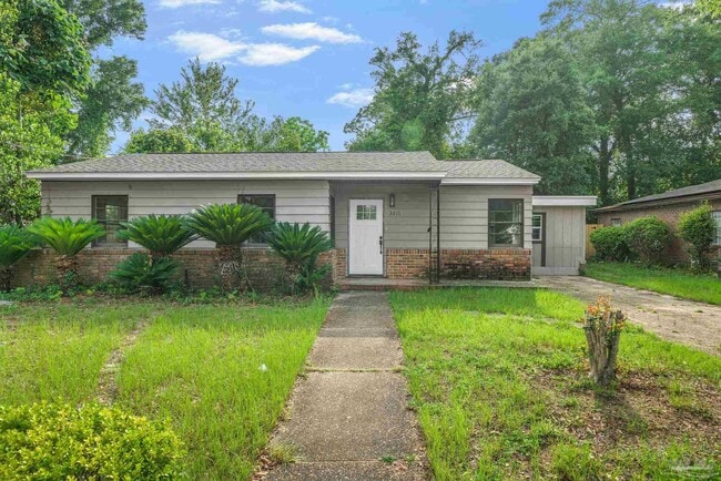 Building Photo - 3211 Torres Ave