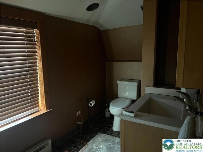 Building Photo - 4652 Hamilton Blvd