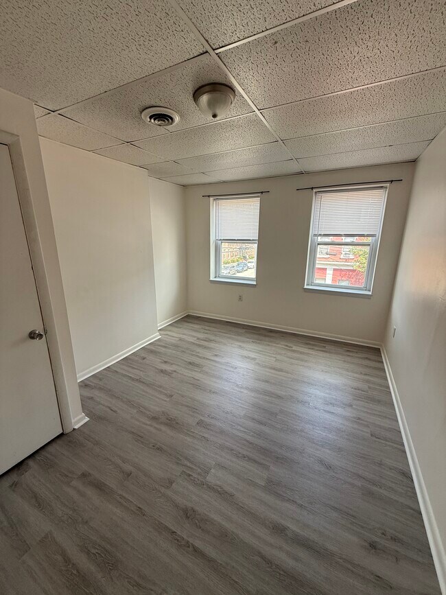 Building Photo - 117 S 22nd St