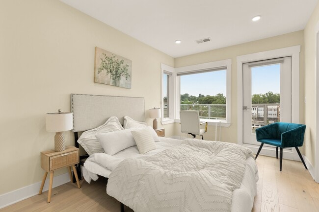 Building Photo - 822 Kennedy St NW