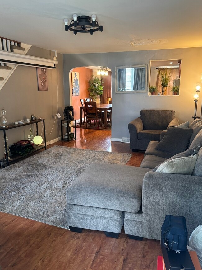 Building Photo - 1382 Westbury Dr