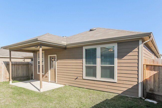 Building Photo - 14715 Sierra Garden Dr