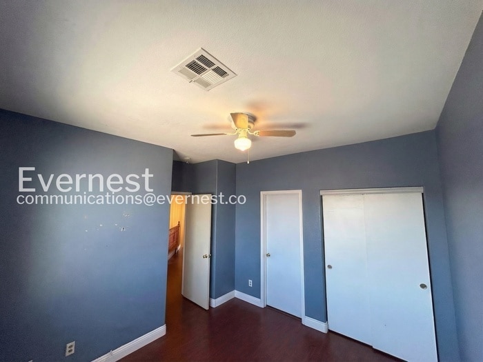 Building Photo - 2701 Old Bear Canyon St