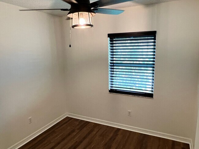 Building Photo - Charming 3BR, 2BA home next to DeSoto Park