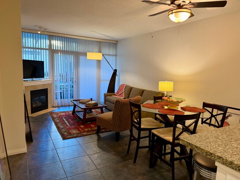 Building Photo - 850 Beech St