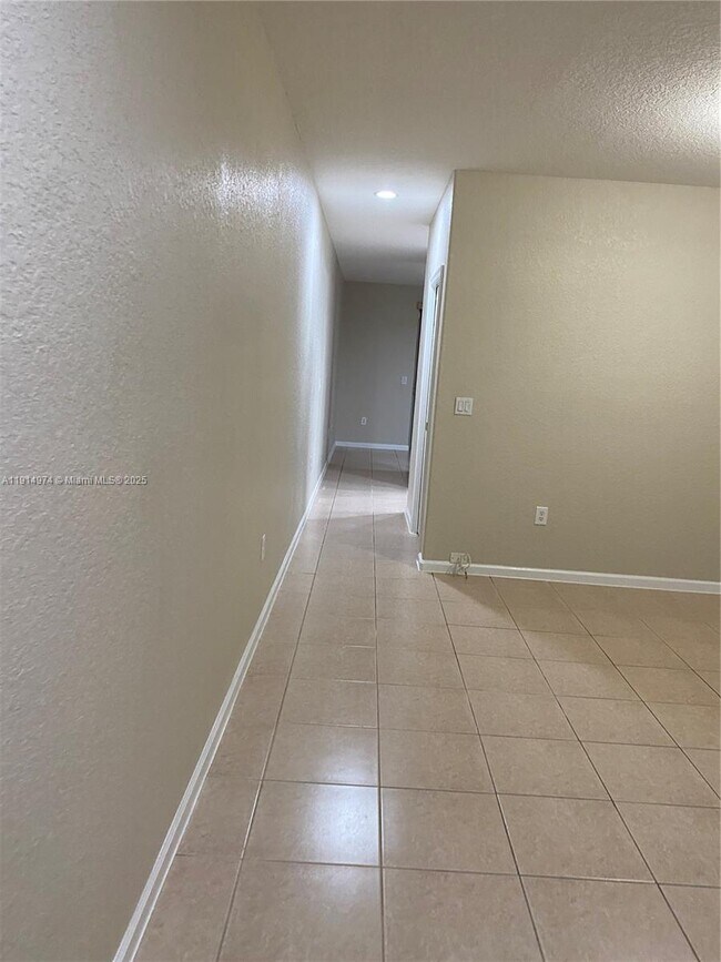 Building Photo - 8395 SW 29th St