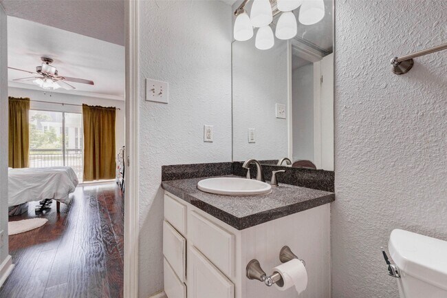 Building Photo - 4515 Briar Hollow Pl