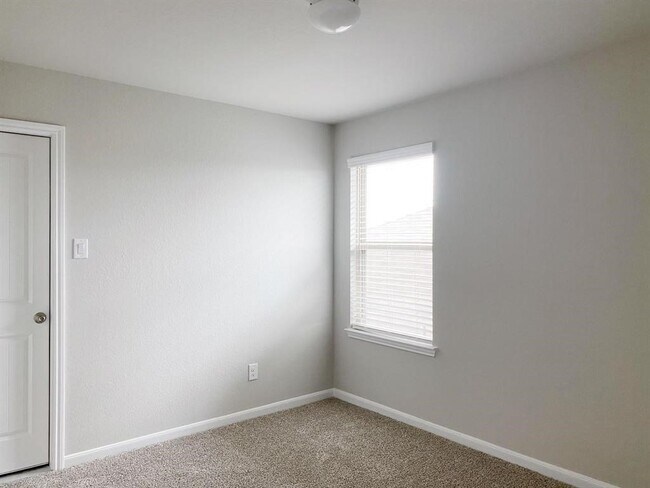 Building Photo - 29630 Juniper Ct