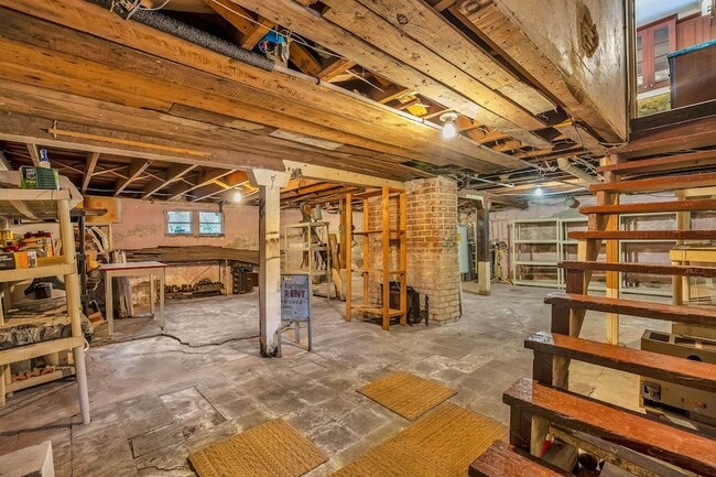 Building Photo - 1117 Harvard St