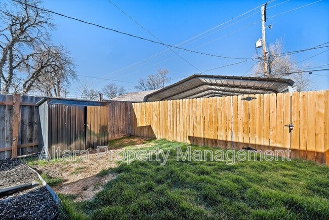 Building Photo - 2339 S Acoma St