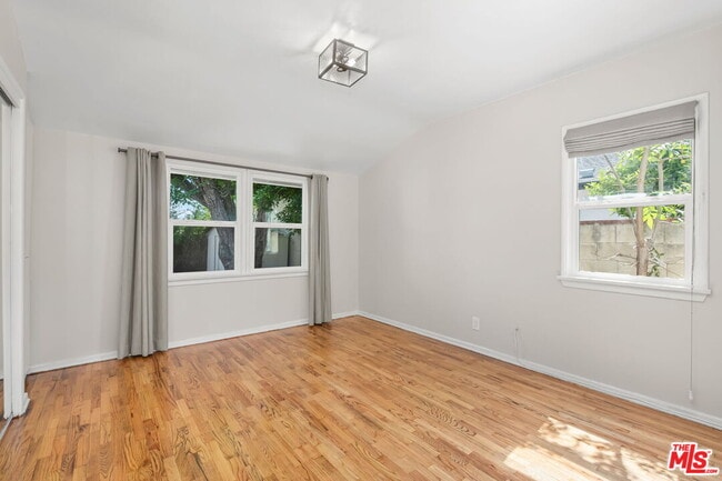 Building Photo - 15328 Vose St