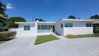 Building Photo - 725 Westward Dr