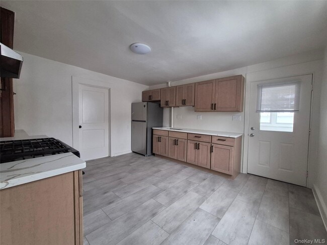 Building Photo - 207 Mill St