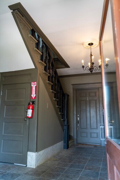 Building Photo - 1231 Bardstown Rd