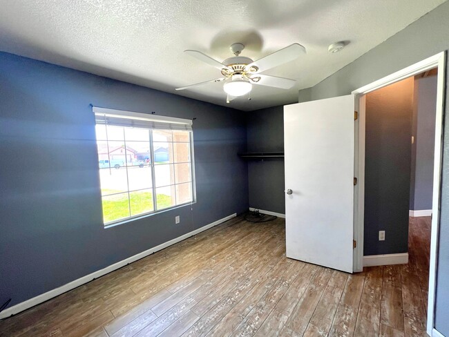Building Photo - 308 Lake Valley Dr